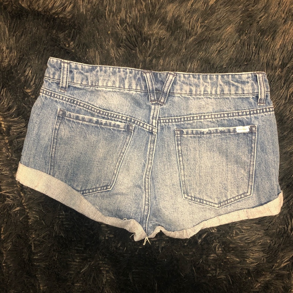 Volcom Shorts - Picture 3 of 3